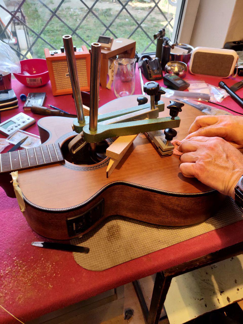 Reparatur Musikinstrument Gitarre